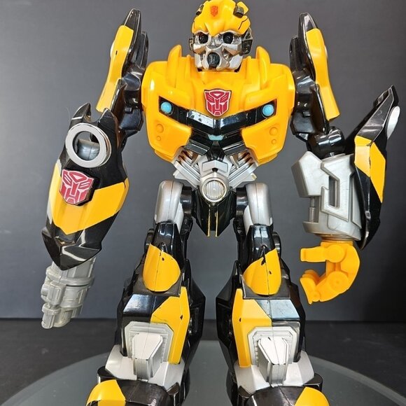 Talking Bumblebee Transformers Action Figure 2009 Hasbro Transformer 10 Inch - Picture 2 of 10